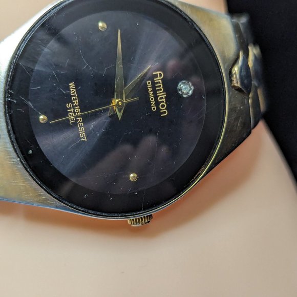 Armitron Diamond Watch Strong with Fancy Stain glass Rim Face Working - Picture 4 of 8